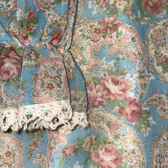 Vintage 1970s Gunne style Romantic Dress with Victorian Floral Print - Picture 2 of 6